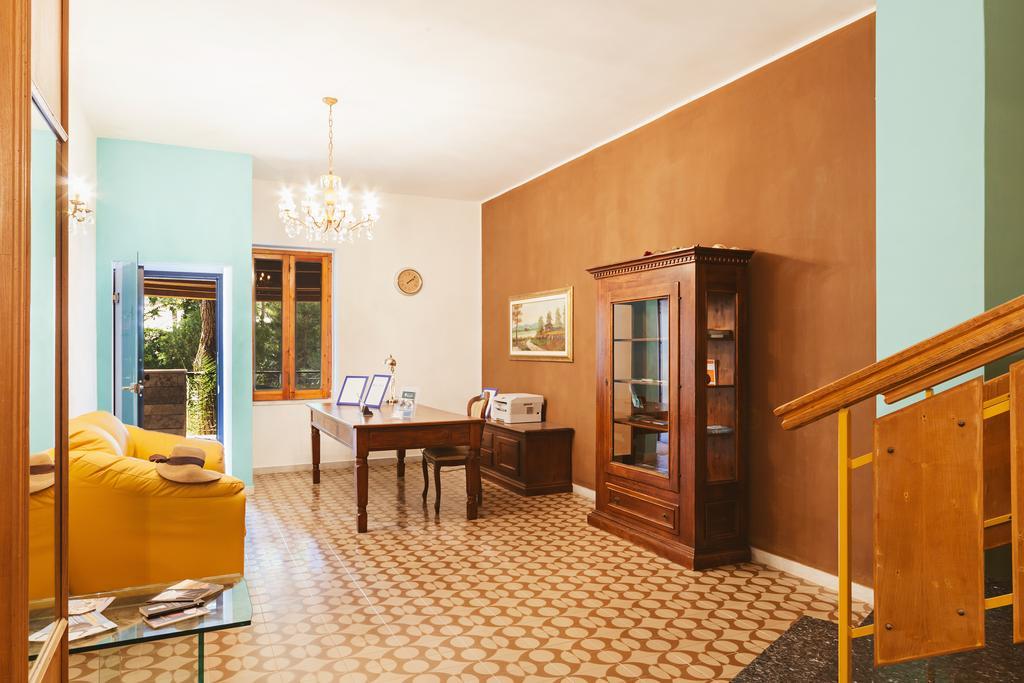 B&B Viale Dei Pini Кастелланета-Марина Екстер'єр фото