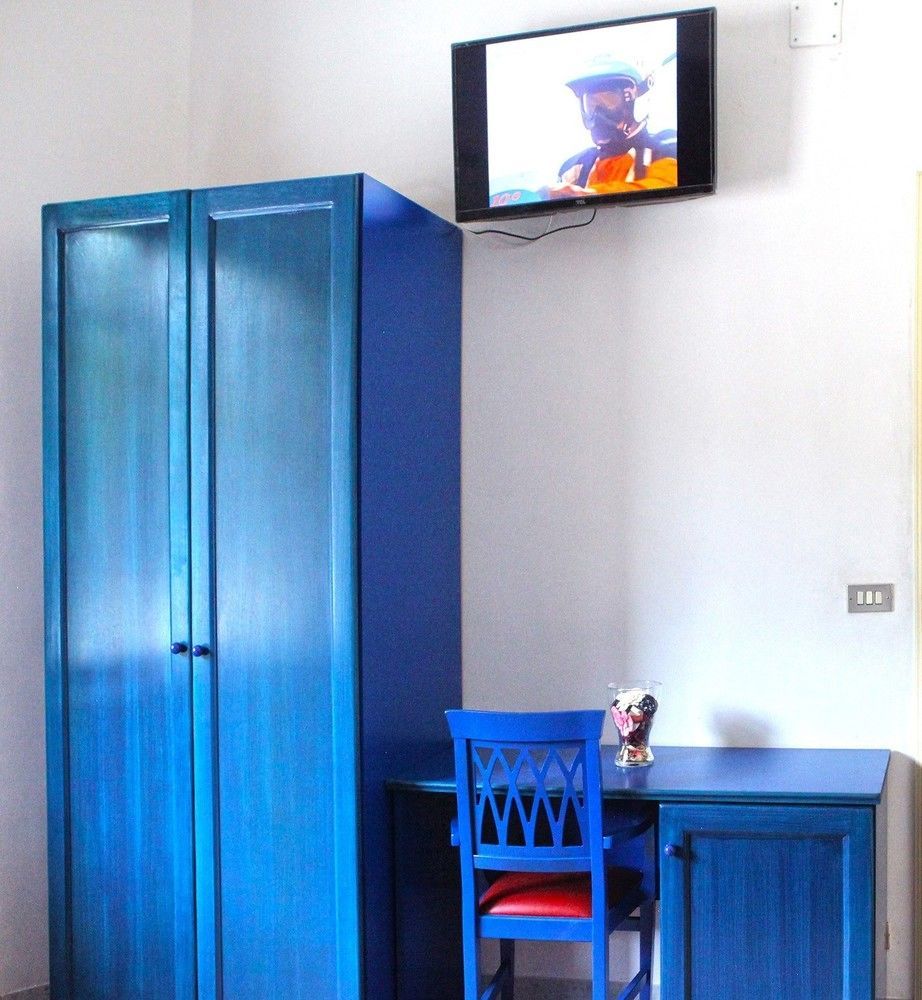 B&B Viale Dei Pini Кастелланета-Марина Екстер'єр фото