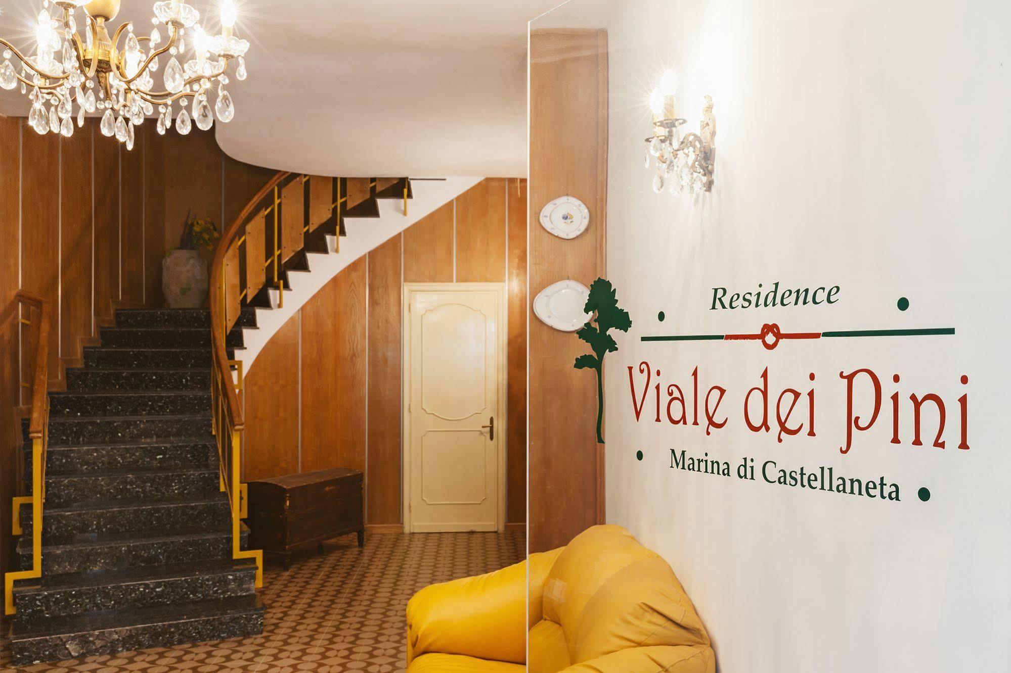 B&B Viale Dei Pini Кастелланета-Марина Екстер'єр фото