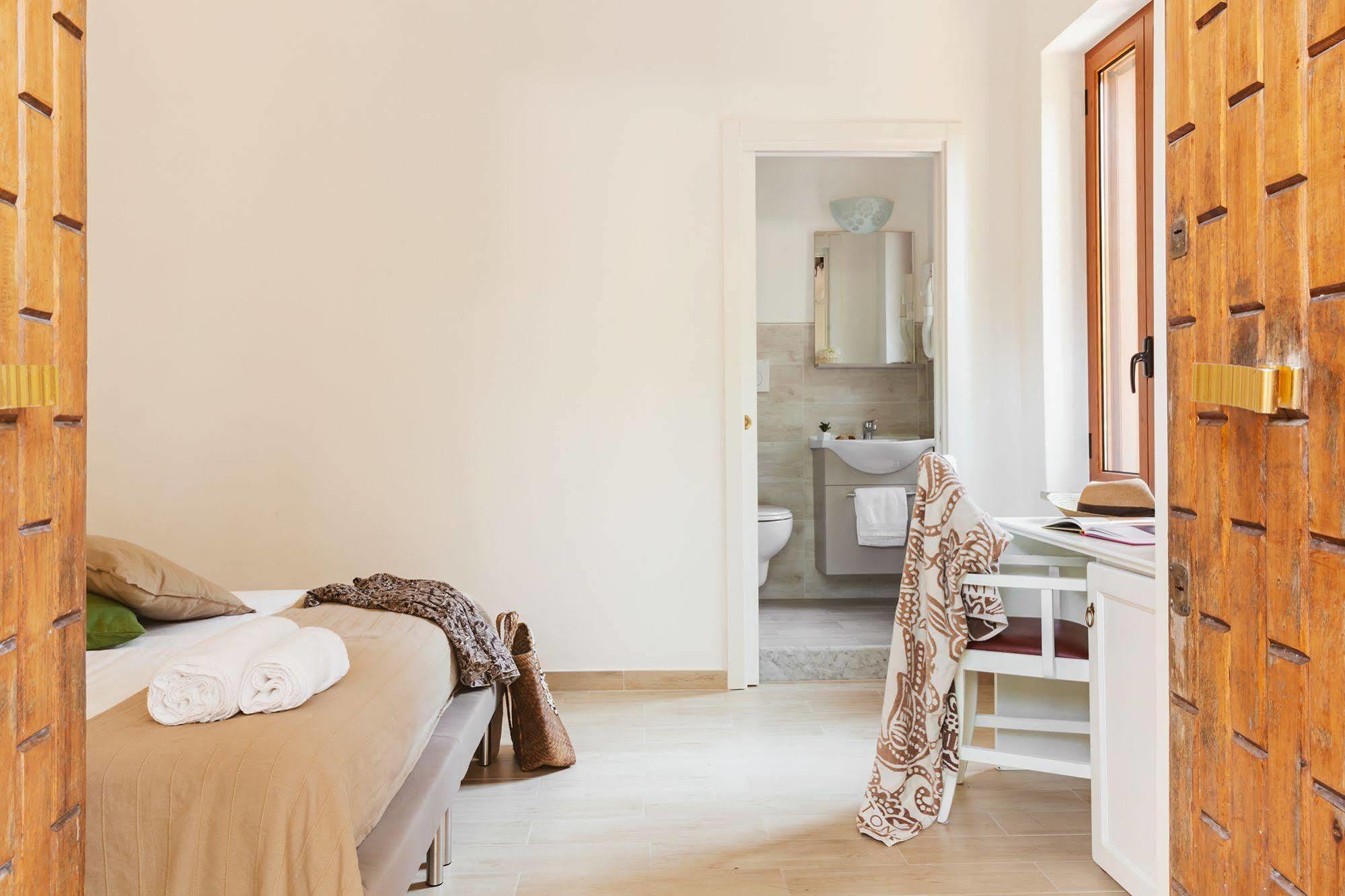 B&B Viale Dei Pini Кастелланета-Марина Екстер'єр фото