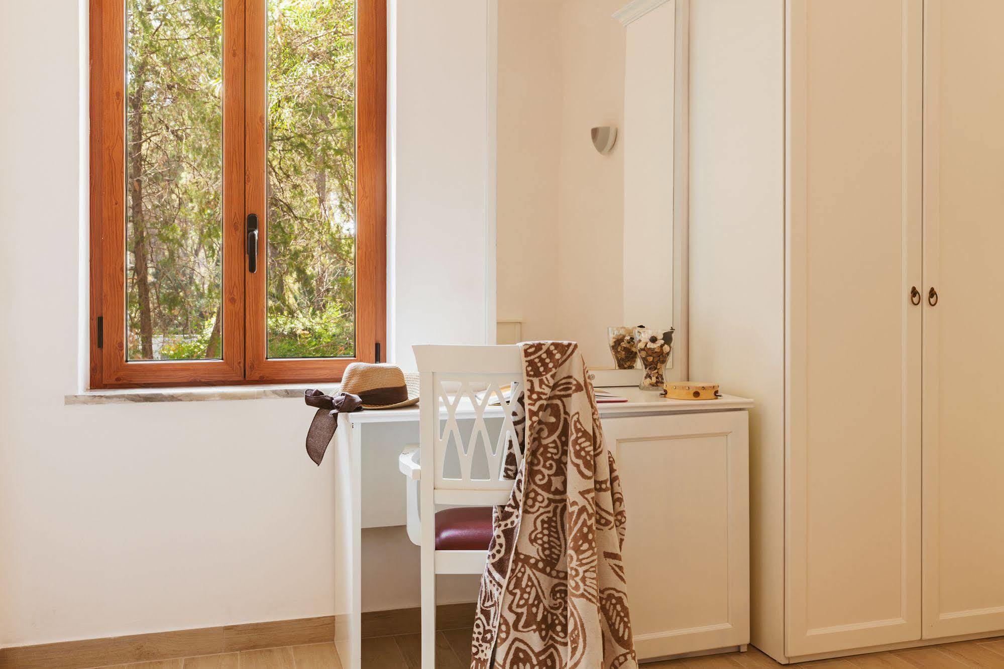 B&B Viale Dei Pini Кастелланета-Марина Екстер'єр фото